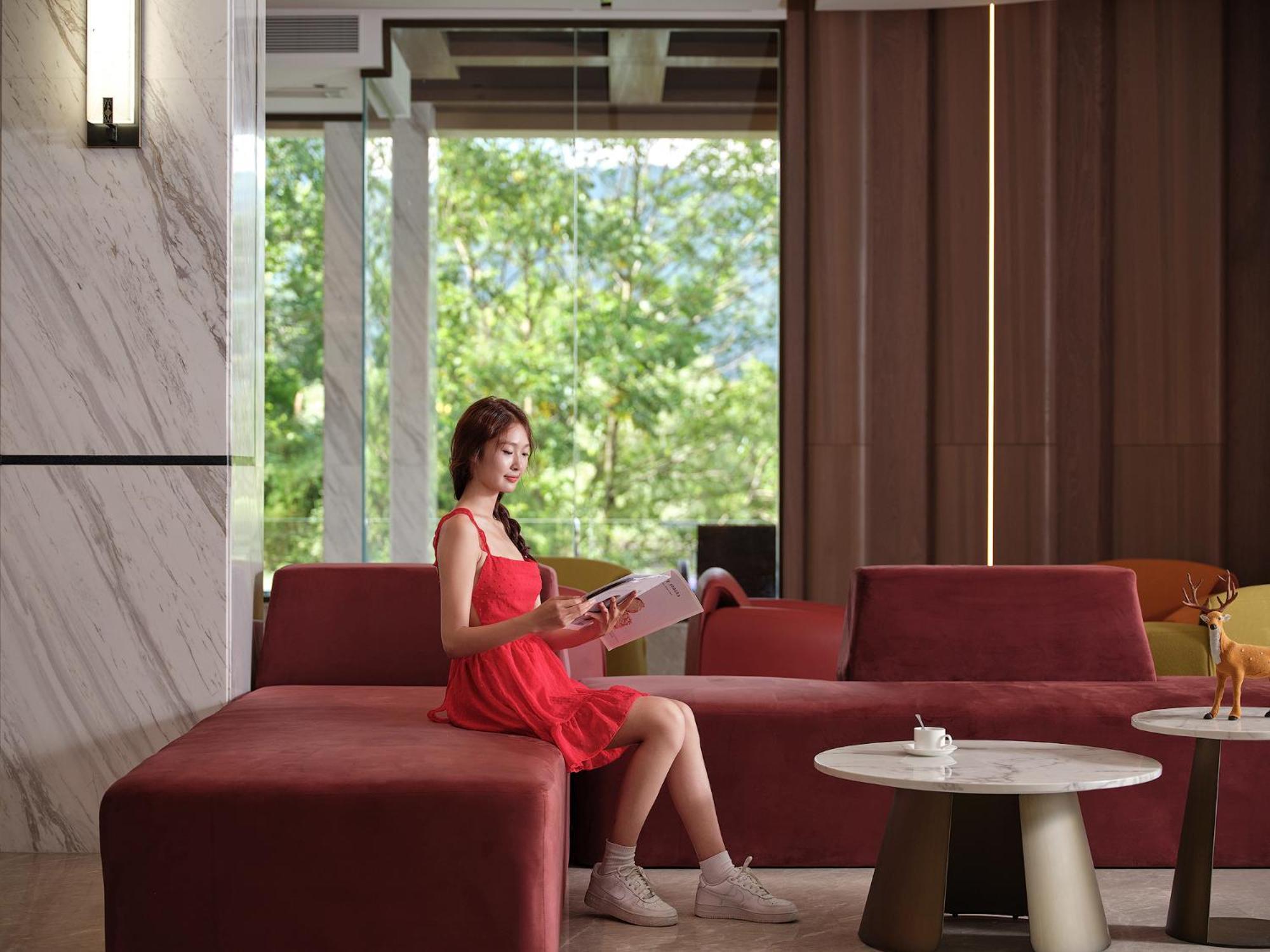 Zhangjiajie Utopia Hotel--Free One Way Pick Up Service Over 2 Nights Exterior photo